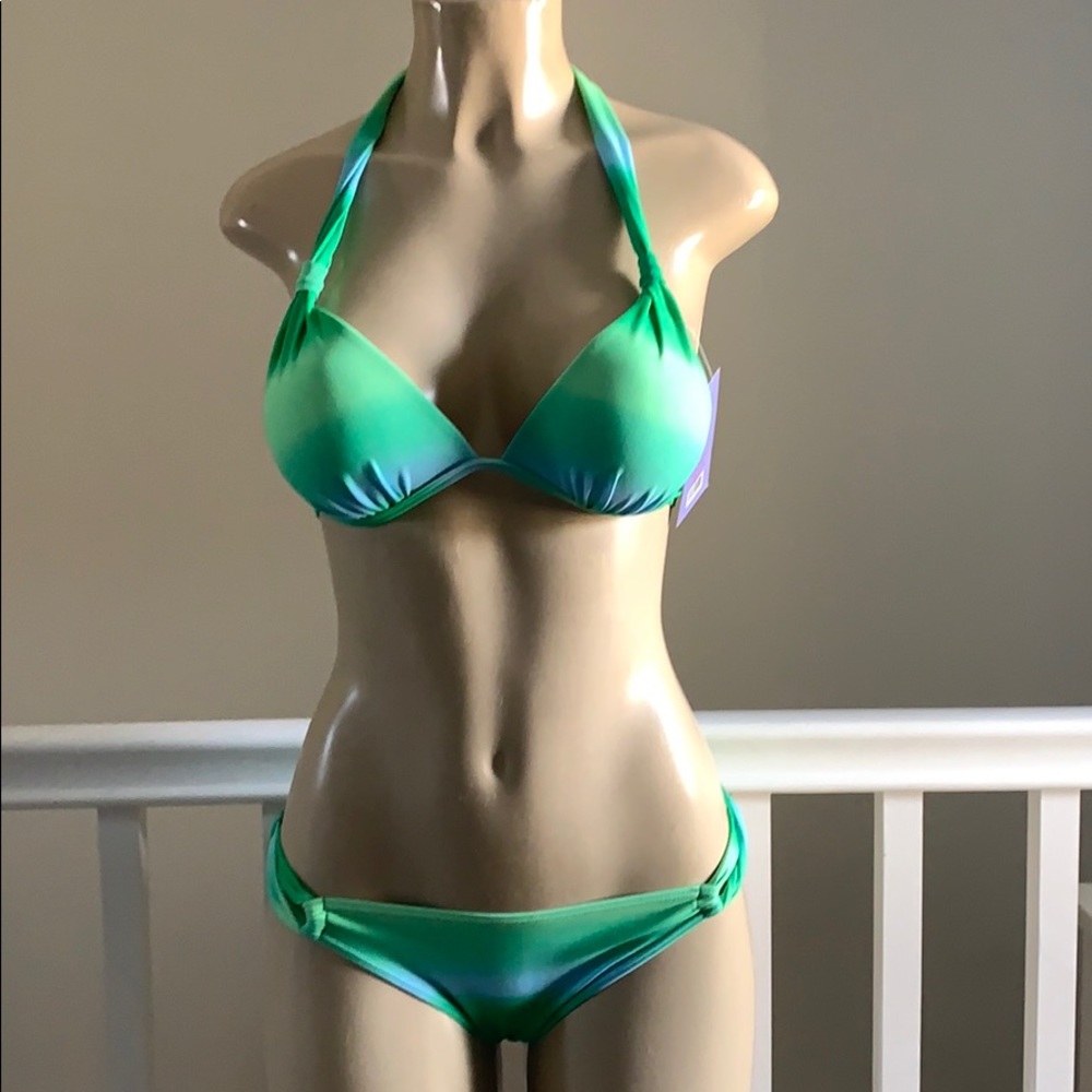 ❤️❤️Haiyana 2 piece bathing suit size 12/14